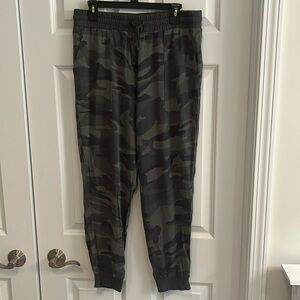 Splendid Camouflage Print Jogger Pant